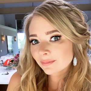 Meet your Posher, Chelsey